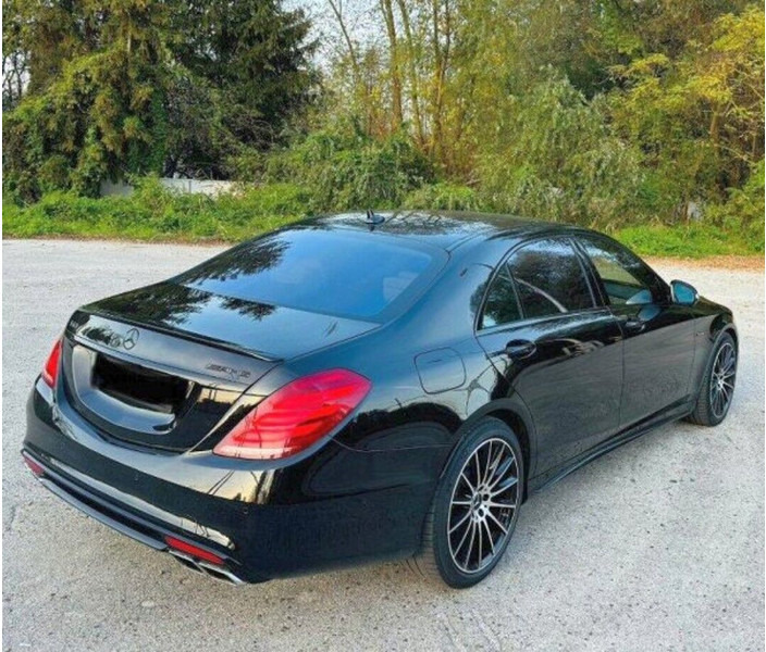 Mercedes-Benz S-Klasse 63 AMG (5.5 V8 Bi-Turbo / 700PS) Brabus - Szedán: 3 kép. Mercedes-Benz S-Klasse 63 AMG (5.5 V8 Bi-Turbo / 700PS) Brabus - Szedán: 3 kép.