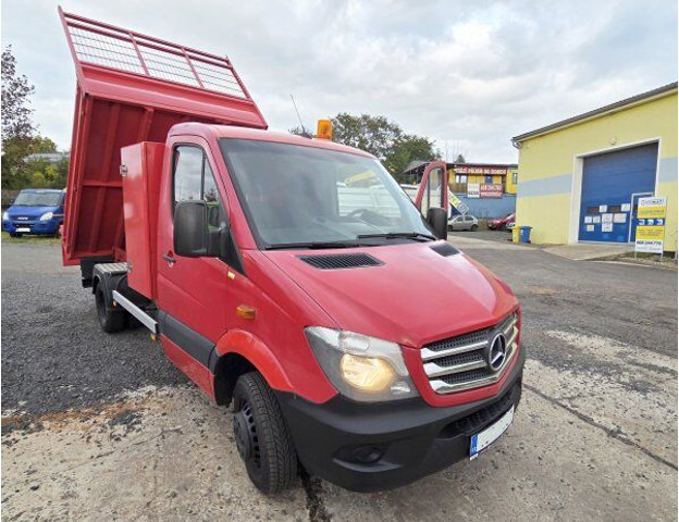 Mercedes-Benz Sprinter 516 CDI 2.2 - Billenőplatós kisteherautó: 2 kép. Mercedes-Benz Sprinter 516 CDI 2.2 - Billenőplatós kisteherautó: 2 kép.