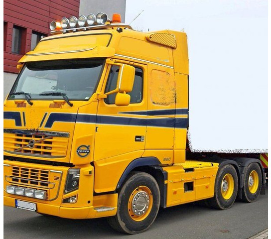 Volvo FH16.660 hydr. 120t! - Nyergesvontató: 1 kép. Volvo FH16.660 hydr. 120t! - Nyergesvontató: 1 kép.