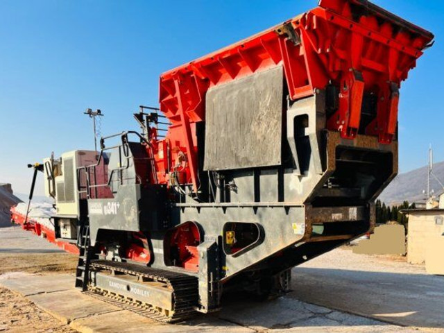 Sandvik QJ 341+ (51t mobil) - Pofás törő: 1 kép. Sandvik QJ 341+ (51t mobil) - Pofás törő: 1 kép.