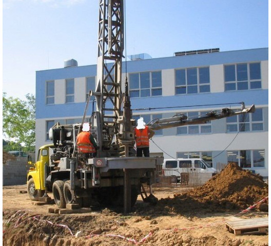 Fúrógép Tatra 148 6x6 +pilot ETAG/CALWELD - HB 300 (30m/150cm): 8 kép.