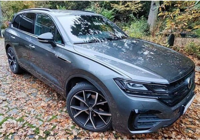 Volkswagen Touareg 3.0 TDi R-line 4-motion - Terepjáró/ SUV: 1 kép. Volkswagen Touareg 3.0 TDi R-line 4-motion - Terepjáró/ SUV: 1 kép.
