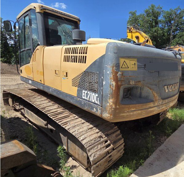 Volvo EC 210 CL - Lánctalpas kotró: 3 kép. Volvo EC 210 CL - Lánctalpas kotró: 3 kép.