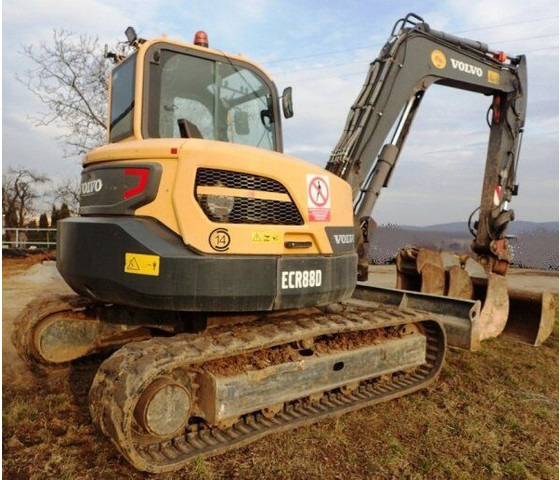 Volvo ECR 88 D - Minikotró: 1 kép. Volvo ECR 88 D - Minikotró: 1 kép.