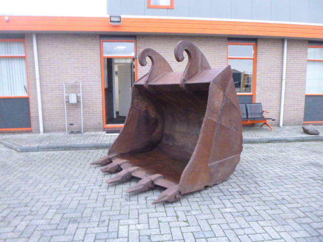 BECO CW70 - Kanál - Lánctalpas kotró: 1 kép. BECO CW70 - Kanál - Lánctalpas kotró: 1 kép.