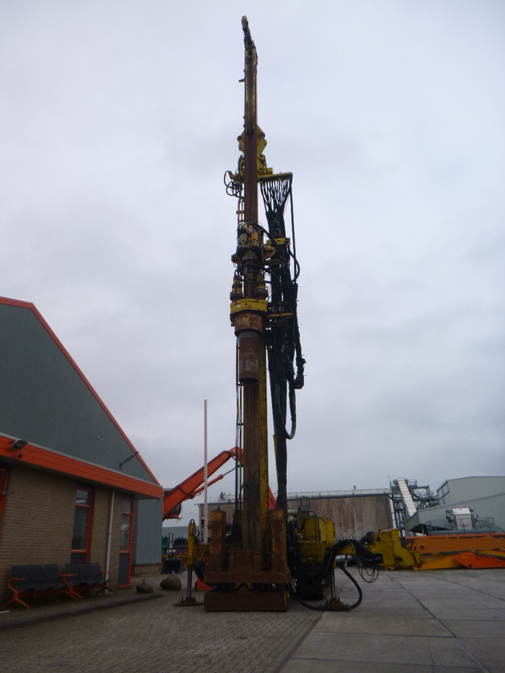CASAGRANDE C14 ROTATING FOUNDATION ROTARY DRILL - Fúrógép: 4 kép. CASAGRANDE C14 ROTATING FOUNDATION ROTARY DRILL - Fúrógép: 4 kép.