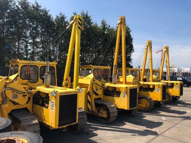 CATERPILLAR 561C - Csőfektető: 3 kép. CATERPILLAR 561C - Csőfektető: 3 kép.