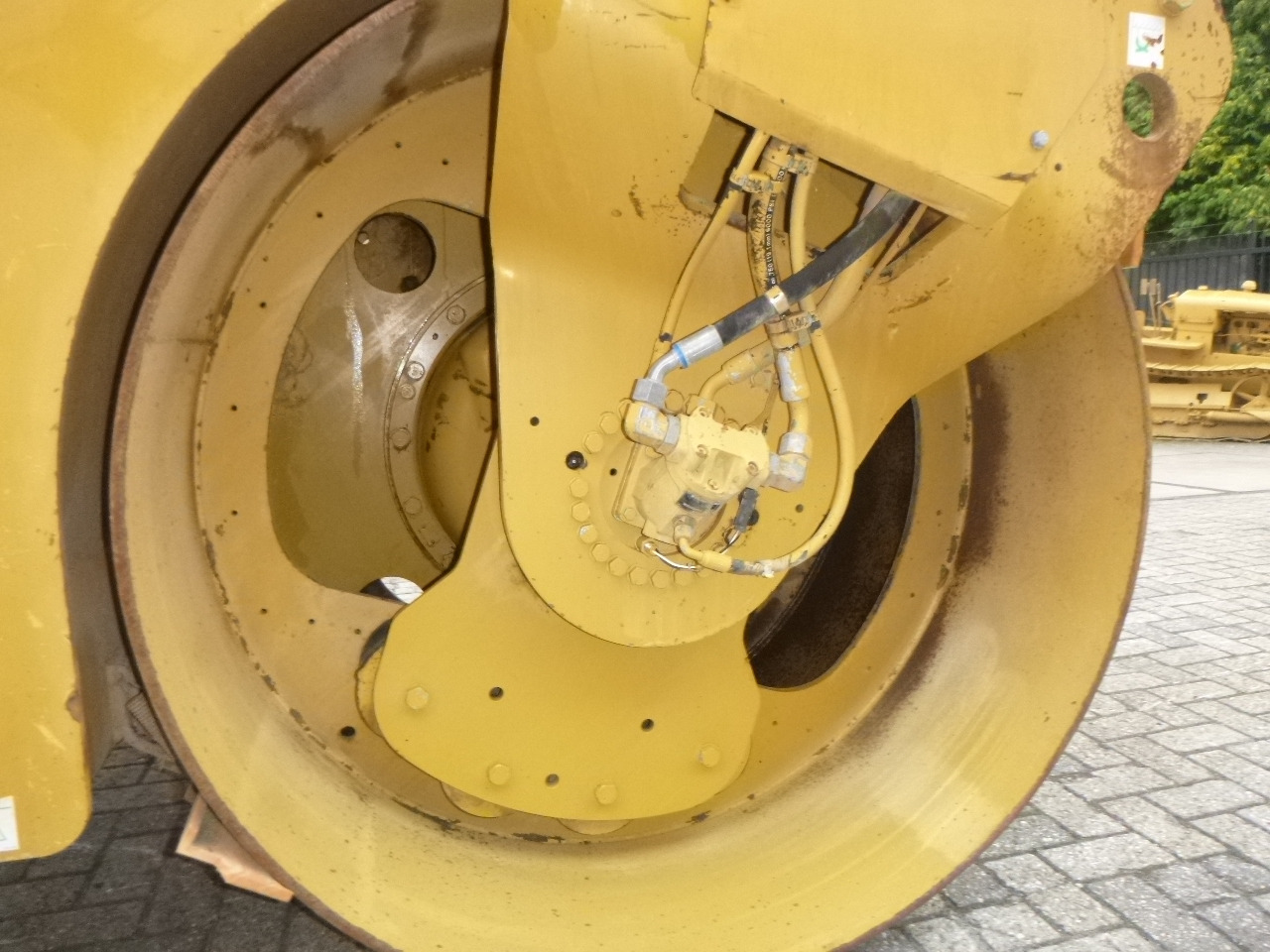 Úthenger CATERPILLAR CB-534D: 9 kép. Úthenger CATERPILLAR CB-534D: 9 kép.