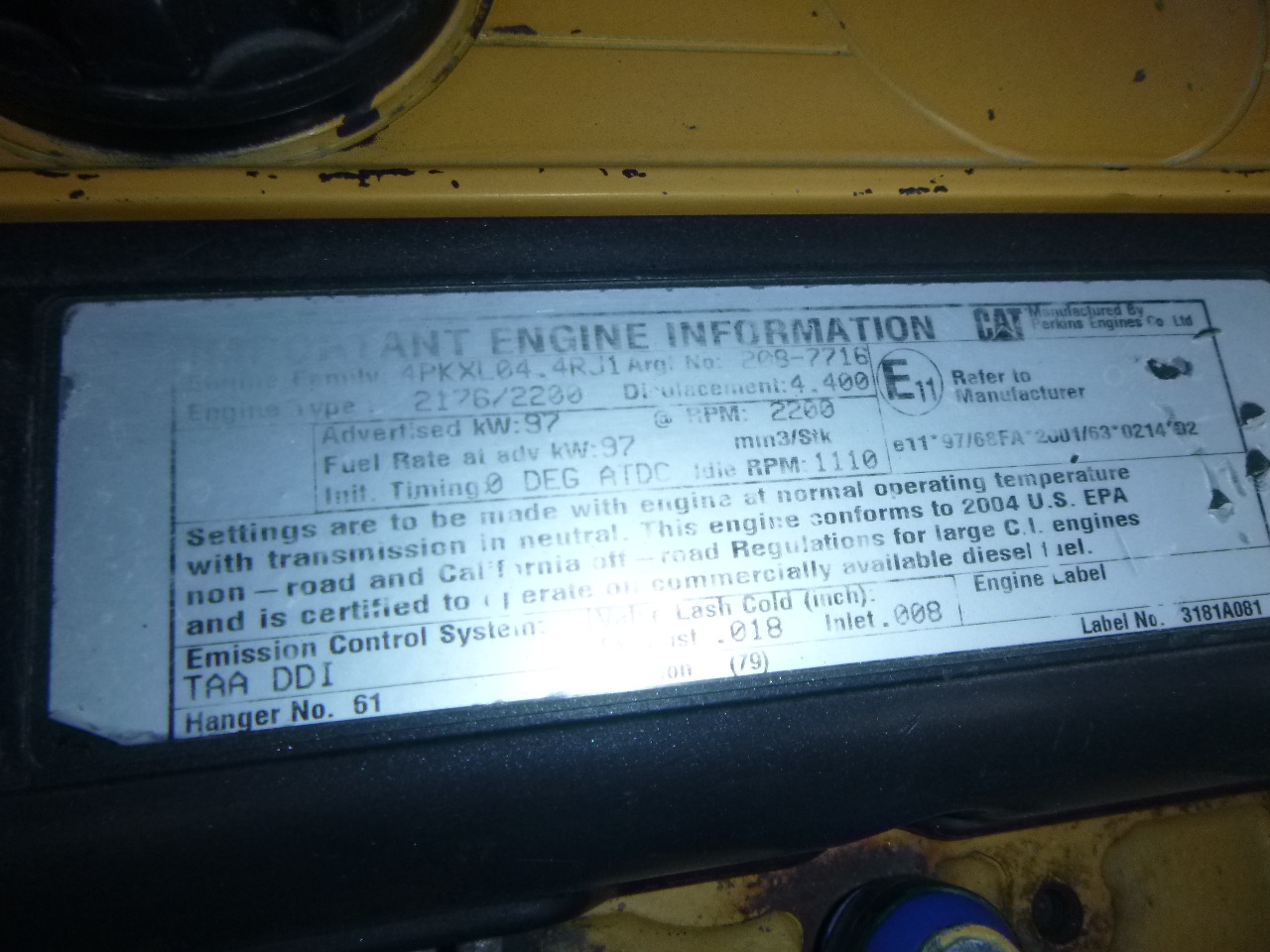 Úthenger CATERPILLAR CB-534D: 33 kép. Úthenger CATERPILLAR CB-534D: 33 kép.