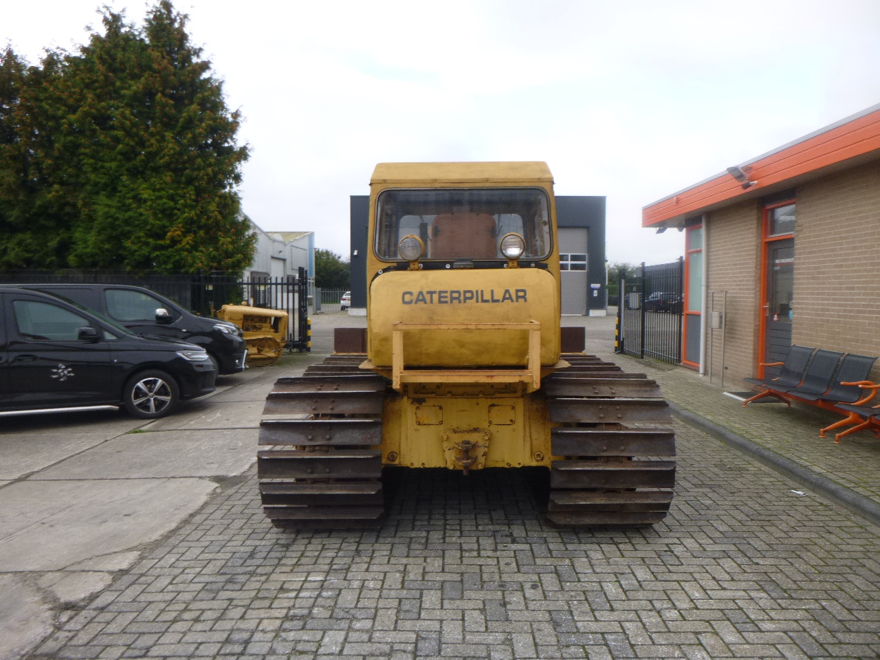 CATERPILLAR D4D LGP - Buldózer: 5 kép. CATERPILLAR D4D LGP - Buldózer: 5 kép.
