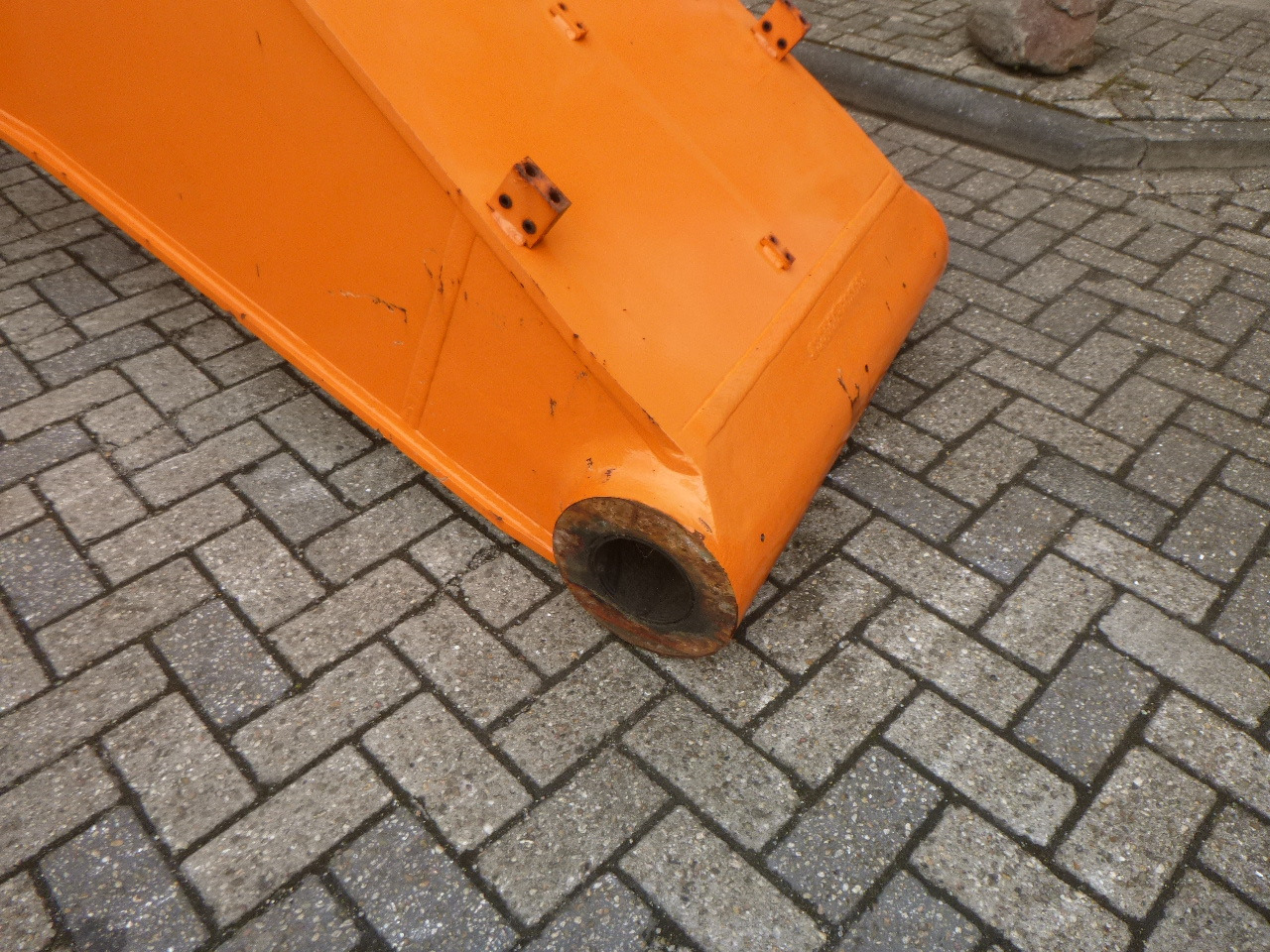 DOOSAN DX480/DX520/DX530 - Darugém - Kotrógép: 4 kép. DOOSAN DX480/DX520/DX530 - Darugém - Kotrógép: 4 kép.