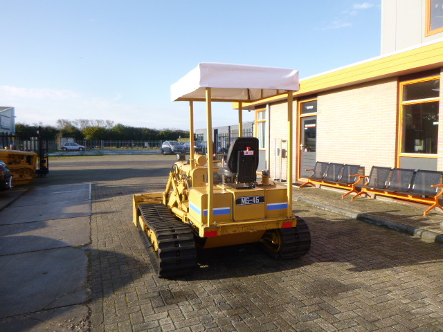 MOROOKA MS-45 - Lánctalpas homlokrakodó: 3 kép. MOROOKA MS-45 - Lánctalpas homlokrakodó: 3 kép.