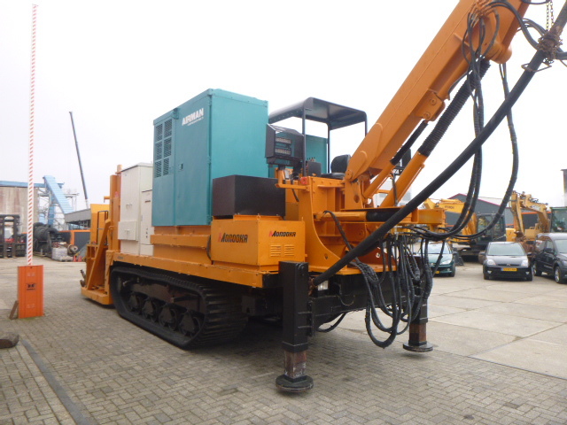 MOROOKA MST1500VD - D-SFC1C-11M - Betonipari gép: 5 kép. MOROOKA MST1500VD - D-SFC1C-11M - Betonipari gép: 5 kép.