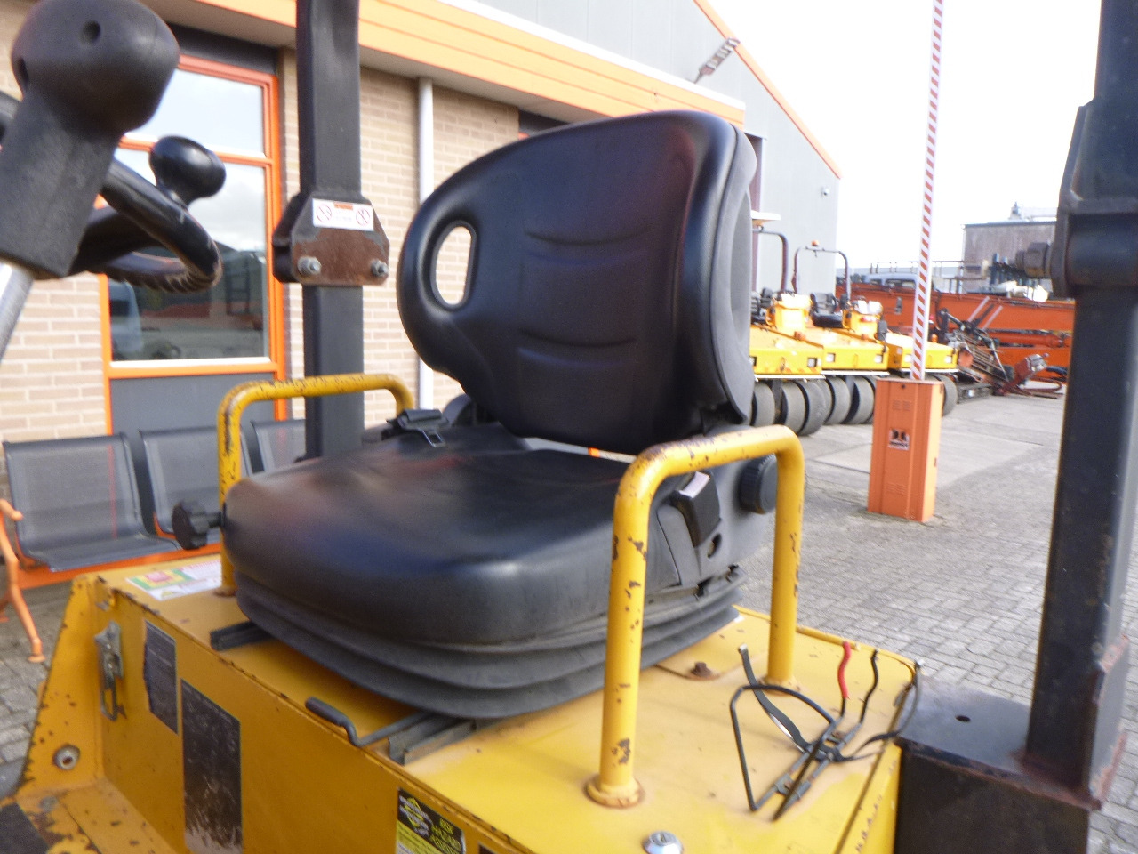 SAKAI TS160-2 lízing SAKAI TS160-2: 12 kép.