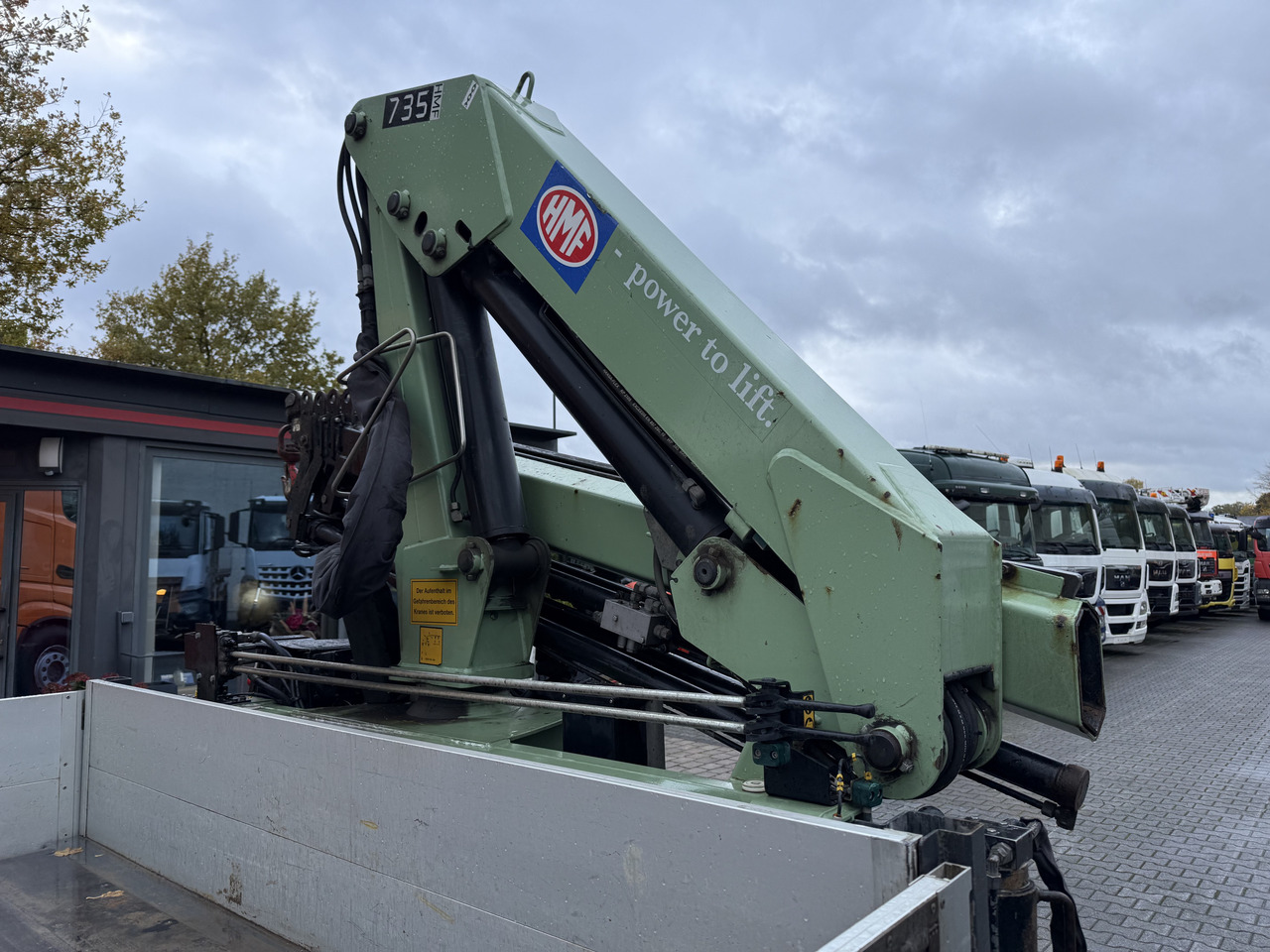 Iveco EuroCargo 80E22 Kran HMF 735 bis 15 Meter - Platós teherautó, Darus autó: 4 kép. Iveco EuroCargo 80E22 Kran HMF 735 bis 15 Meter - Platós teherautó, Darus autó: 4 kép.