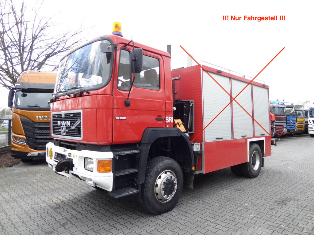 MAN F90 16.242 4X4 / Feuerwehr - Alvaz teherautó: 1 kép. MAN F90 16.242 4X4 / Feuerwehr - Alvaz teherautó: 1 kép.