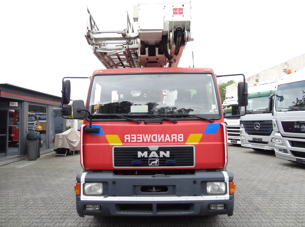 Emelőkosaras teherautó MAN L2000 18.284 Feuerwehr Bronto Skylift 27 Meter: 8 kép.