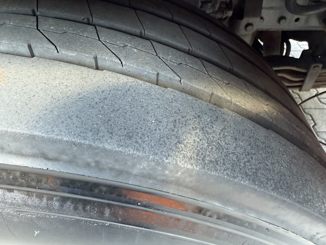 MAN TGA 26.360 6X2 Kipper Kran Palfinger 15500 - Billenőplatós teherautó, Darus autó: 4 kép. MAN TGA 26.360 6X2 Kipper Kran Palfinger 15500 - Billenőplatós teherautó, Darus autó: 4 kép.