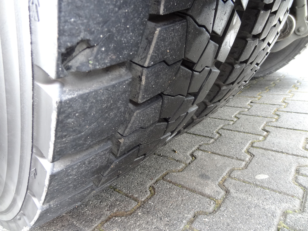 MAN TGS 26.320 6X4 BB mit Kran Fassi F175 - Darus autó, Platós teherautó: 5 kép. MAN TGS 26.320 6X4 BB mit Kran Fassi F175 - Darus autó, Platós teherautó: 5 kép.