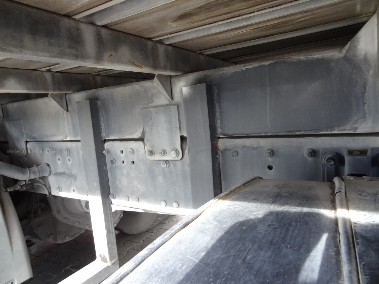 MAN TGS 26.320 6X4 BB mit Kran Fassi F175 - Platós teherautó, Darus autó: 2 kép. MAN TGS 26.320 6X4 BB mit Kran Fassi F175 - Platós teherautó, Darus autó: 2 kép.