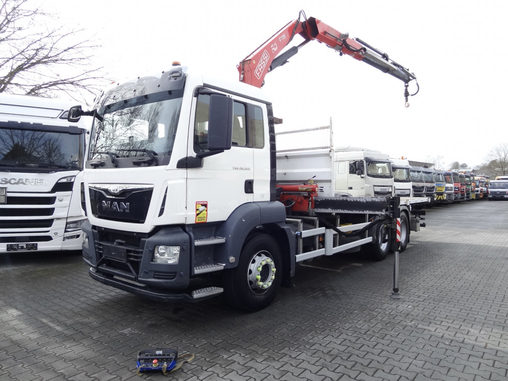 MAN TGS 26.320 6X4 BB mit Kran Fassi F175 lízing MAN TGS 26.320 6X4 BB mit Kran Fassi F175: 13 kép.