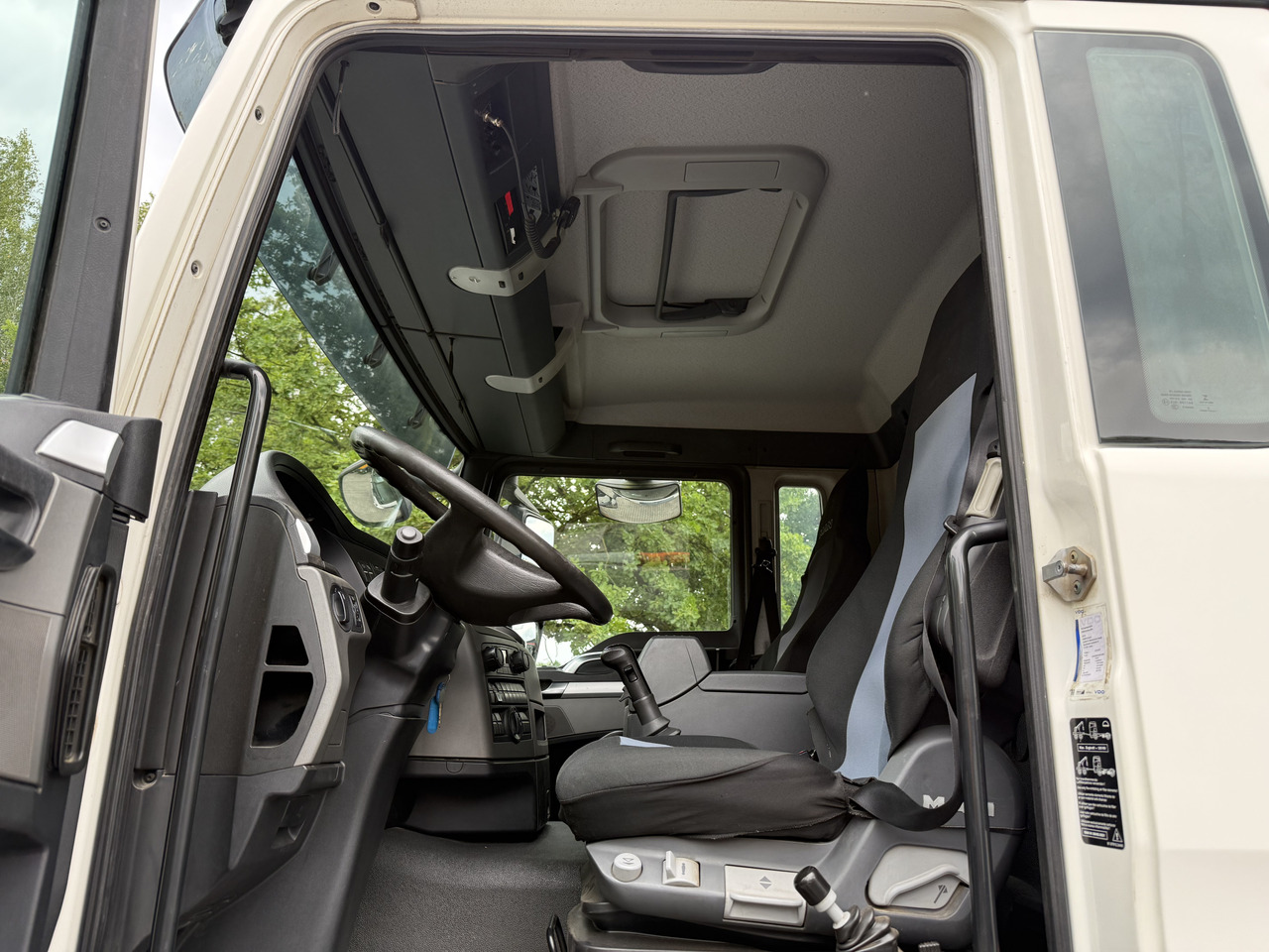 MAN TGS 26.400 6X6 BB Meiller - Billenőplatós teherautó: 5 kép. MAN TGS 26.400 6X6 BB Meiller - Billenőplatós teherautó: 5 kép.