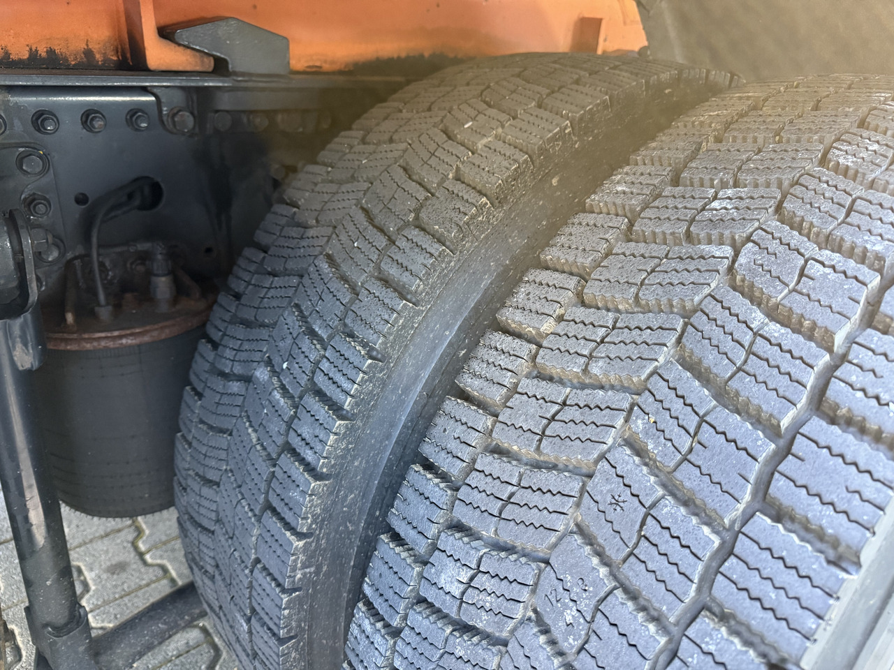 MAN TGS 28.400 6X4H-4 BL - Billenőplatós teherautó, Darus autó: 5 kép. MAN TGS 28.400 6X4H-4 BL - Billenőplatós teherautó, Darus autó: 5 kép.