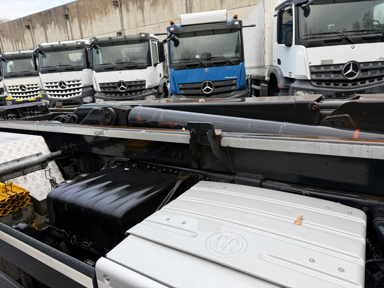 MAN TGS 35.440 8X4 BB VDL Haken - Horgos rakodó teherautó: 4 kép. MAN TGS 35.440 8X4 BB VDL Haken - Horgos rakodó teherautó: 4 kép.