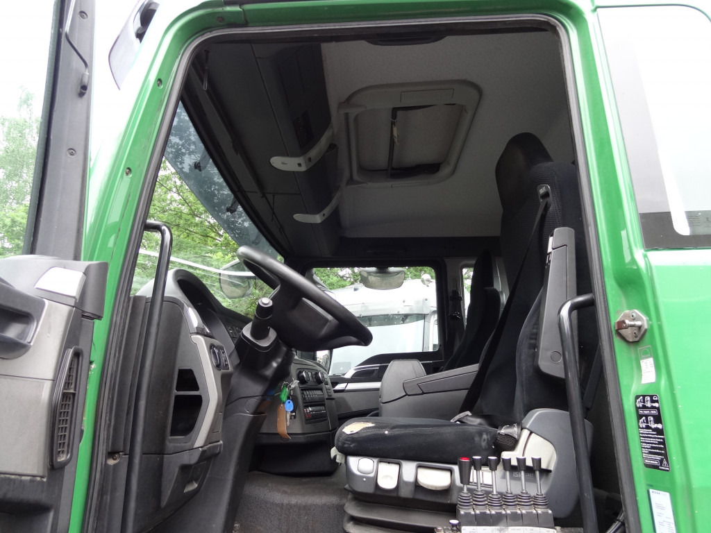 MAN TGS 35.440 8X4 BB VDL Haken - Horgos rakodó teherautó: 4 kép. MAN TGS 35.440 8X4 BB VDL Haken - Horgos rakodó teherautó: 4 kép.