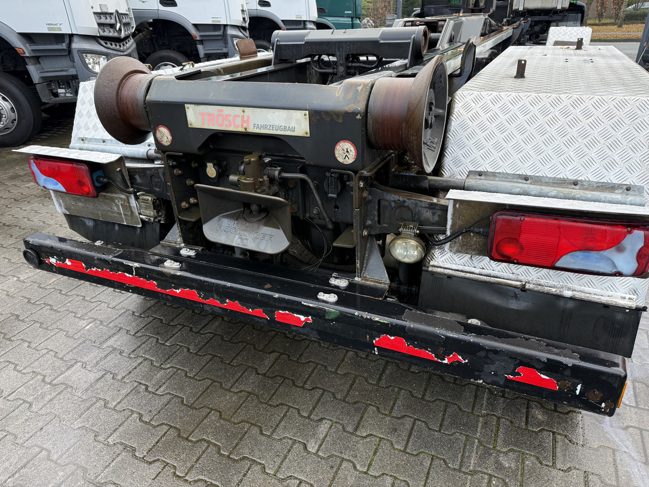 MAN TGS 35.440 8X4 BB VDL Haken - Horgos rakodó teherautó: 2 kép. MAN TGS 35.440 8X4 BB VDL Haken - Horgos rakodó teherautó: 2 kép.