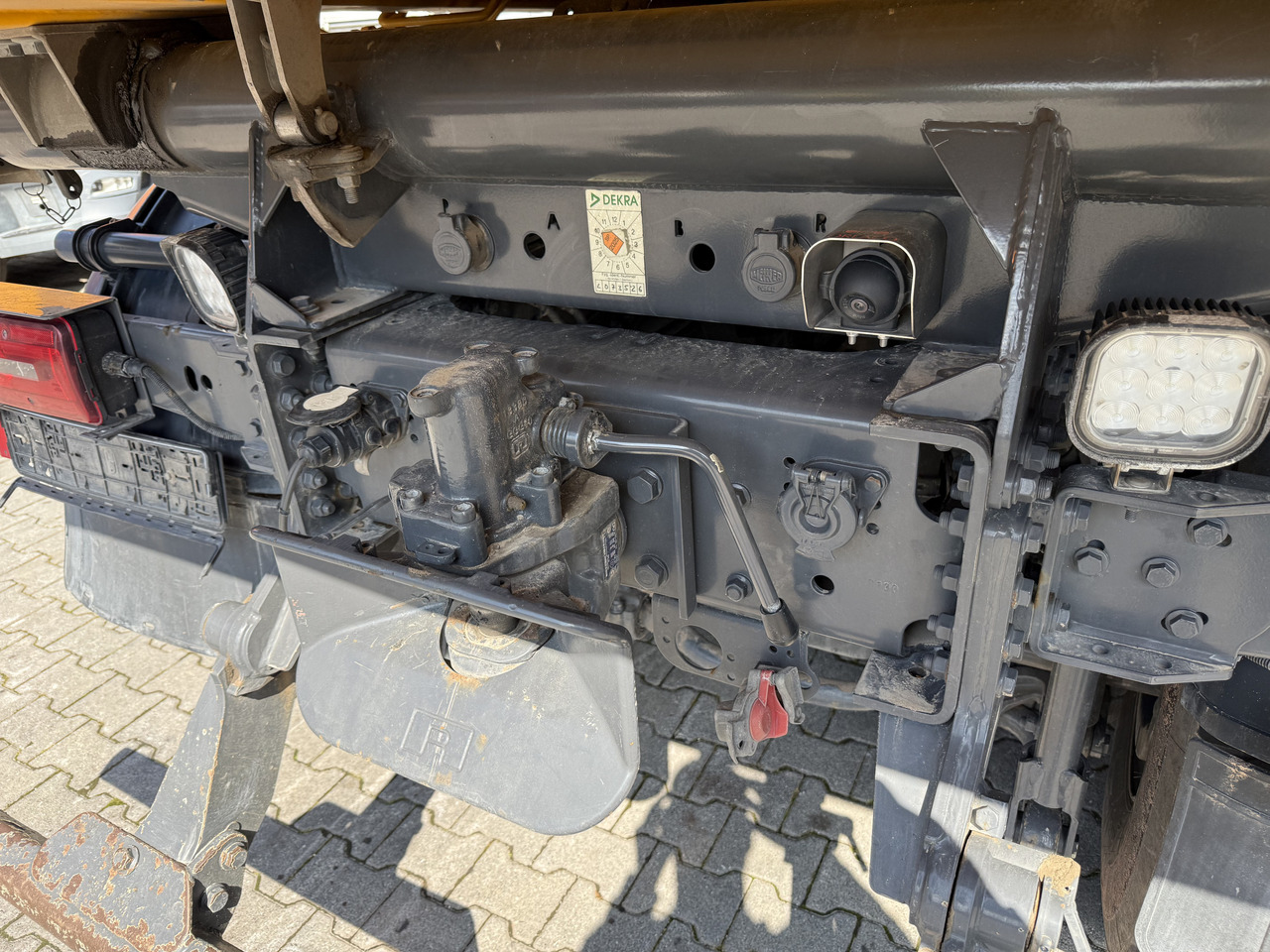 MAN TGS 41.500 8X6 BB Meiller - Billenőplatós teherautó: 4 kép. MAN TGS 41.500 8X6 BB Meiller - Billenőplatós teherautó: 4 kép.