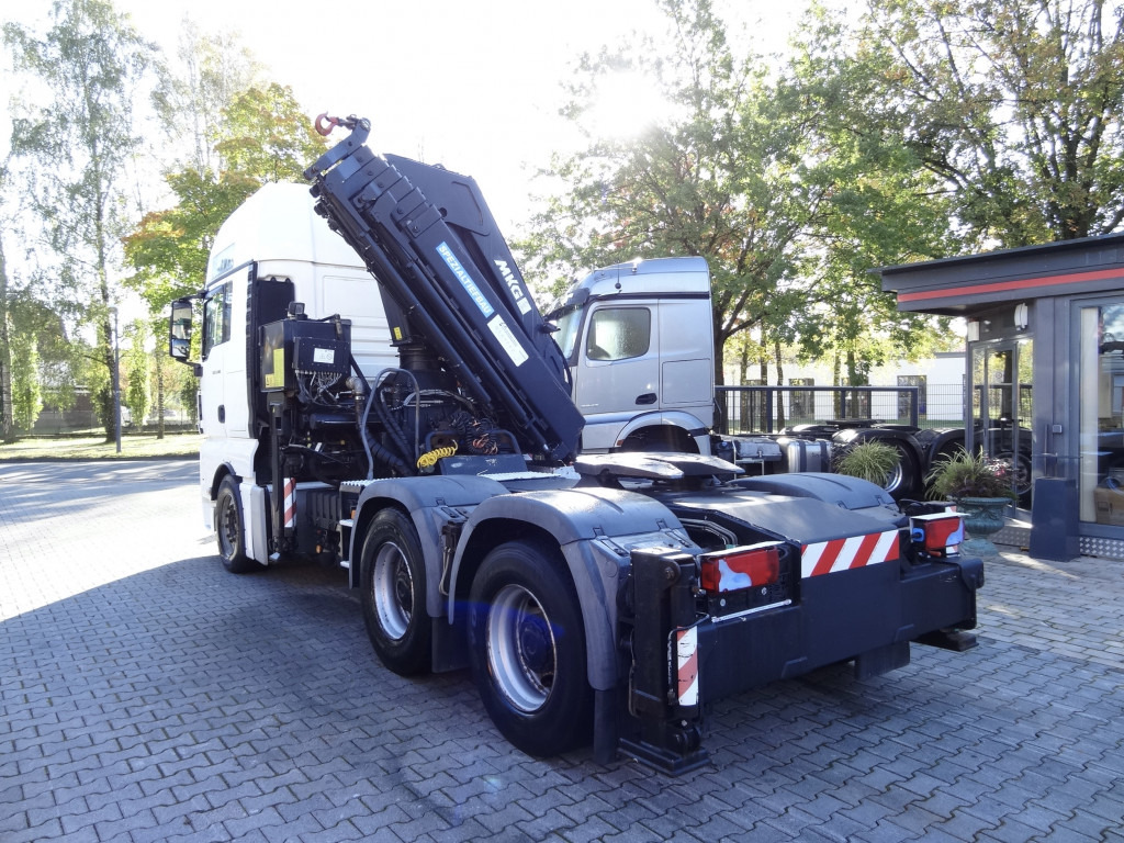 MAN TGX 33.480 6X4 Kran MKG 381 bis 20 Meter - Darus autó, Nyergesvontató: 2 kép. MAN TGX 33.480 6X4 Kran MKG 381 bis 20 Meter - Darus autó, Nyergesvontató: 2 kép.