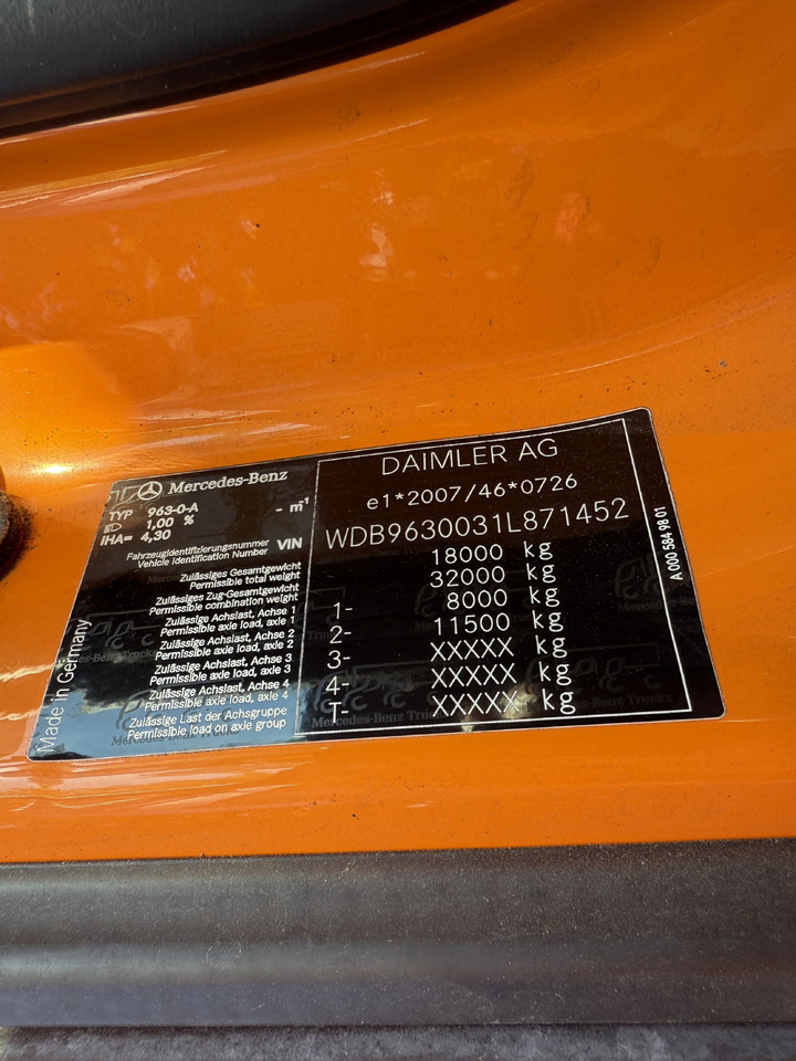 Mercedes-Benz Actros 1827 Kran Palfinger PK 9002 - Ponyvás teherautó, Darus autó: 3 kép. Mercedes-Benz Actros 1827 Kran Palfinger PK 9002 - Ponyvás teherautó, Darus autó: 3 kép.