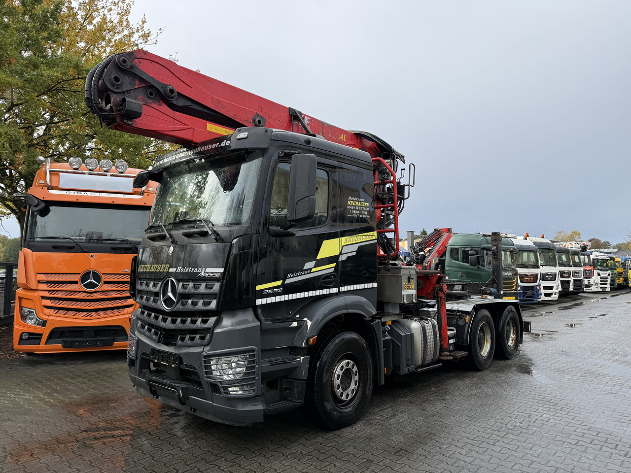 Mercedes-Benz Arocs 2653 6X4 Kran Kesla 2124L - Rönkszállító teherautó, Darus autó: 1 kép. Mercedes-Benz Arocs 2653 6X4 Kran Kesla 2124L - Rönkszállító teherautó, Darus autó: 1 kép.