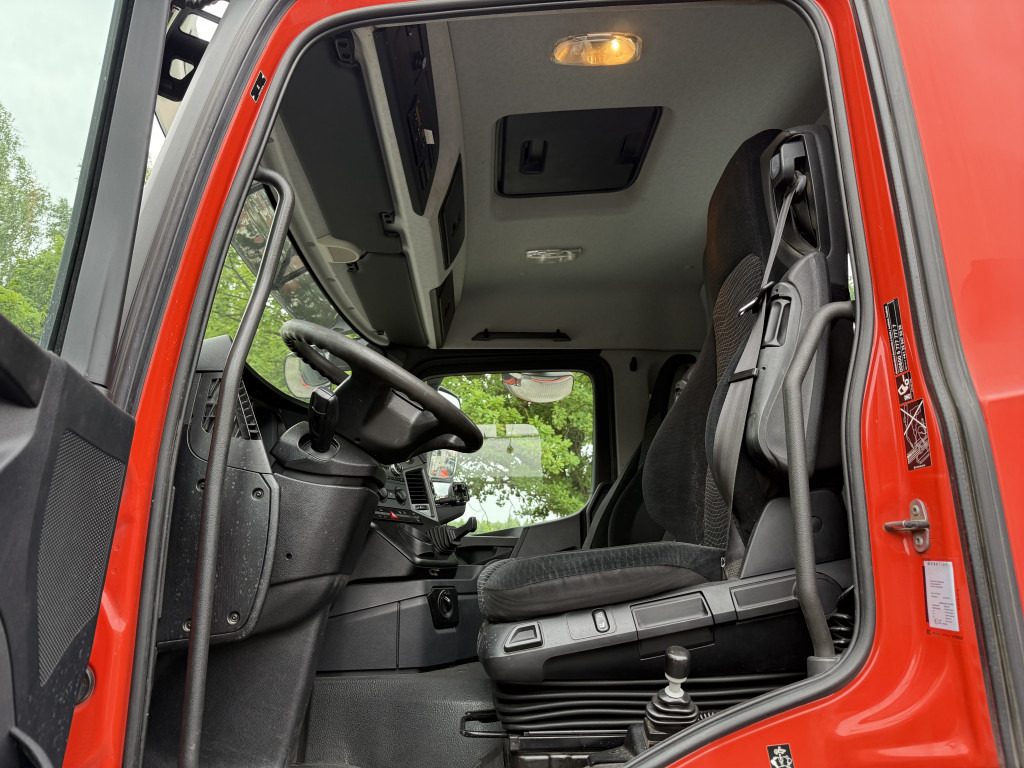 Mercedes-Benz Arocs 2645 LS 6X4 - Nyergesvontató: 4 kép. Mercedes-Benz Arocs 2645 LS 6X4 - Nyergesvontató: 4 kép.