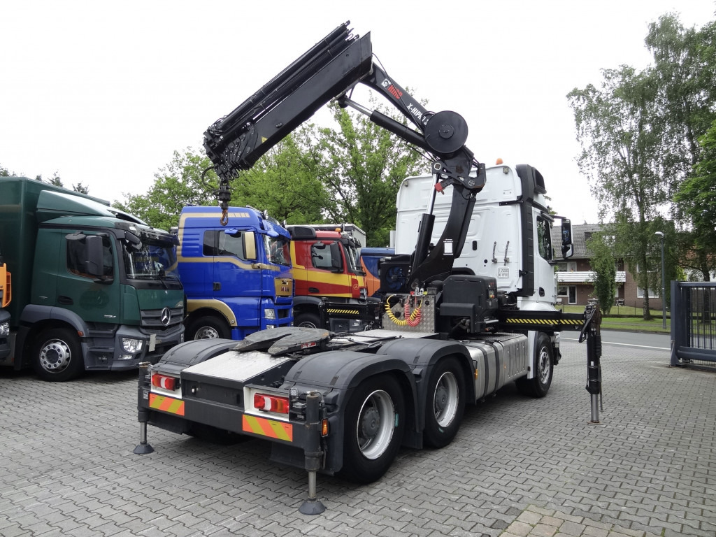 Mercedes-Benz Arocs 2648 LS 6X4 Kran Hiab X-HiPro 302 - Nyergesvontató: 3 kép. Mercedes-Benz Arocs 2648 LS 6X4 Kran Hiab X-HiPro 302 - Nyergesvontató: 3 kép.