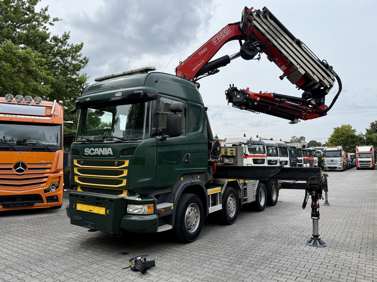 Scania R450 8X4 Kran Fassi F660 bis 34 Meter - Nyergesvontató: 1 kép. Scania R450 8X4 Kran Fassi F660 bis 34 Meter - Nyergesvontató: 1 kép.