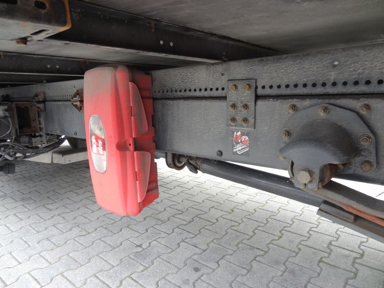 Renault D10.210 7m Koffer - Dobozos felépítményű teherautó: 2 kép. Renault D10.210 7m Koffer - Dobozos felépítményű teherautó: 2 kép.