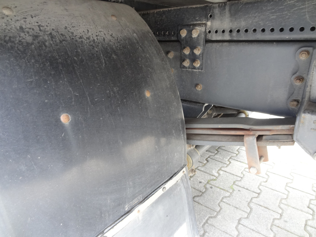 Renault D10.210 7m Koffer - Dobozos felépítményű teherautó: 3 kép. Renault D10.210 7m Koffer - Dobozos felépítményű teherautó: 3 kép.