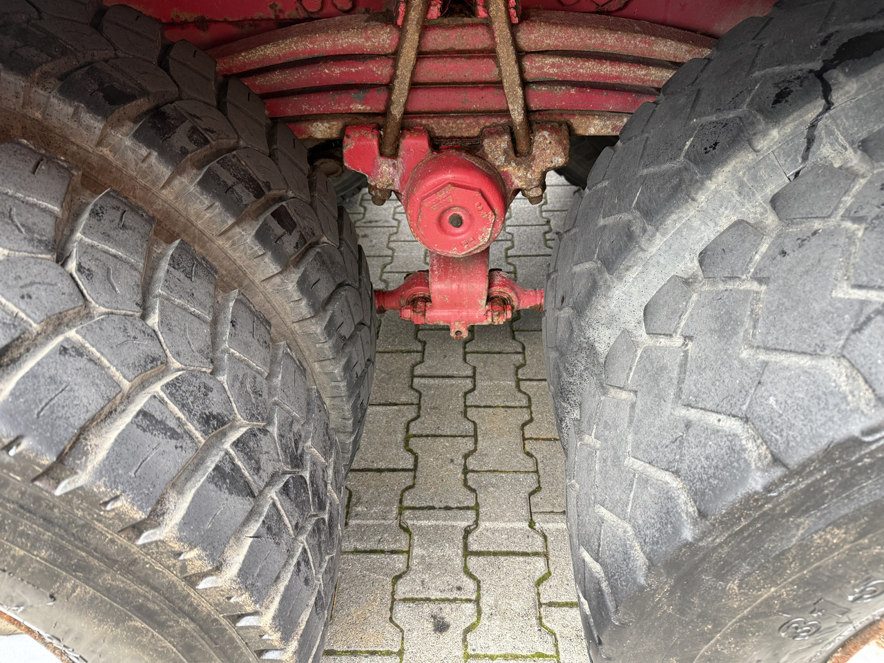 Scania R580 8X4 Kipper Kran HIAB 244-5 - Billenőplatós teherautó, Darus autó: 3 kép. Scania R580 8X4 Kipper Kran HIAB 244-5 - Billenőplatós teherautó, Darus autó: 3 kép.