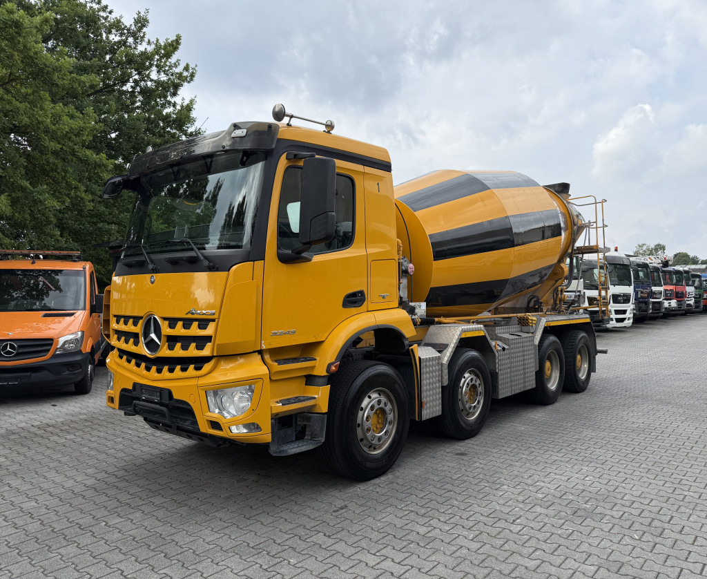 Mercedes-Benz Arocs 3243 8X4 Liebherr HTM1004 - Teherautó: 1 kép. Mercedes-Benz Arocs 3243 8X4 Liebherr HTM1004 - Teherautó: 1 kép.
