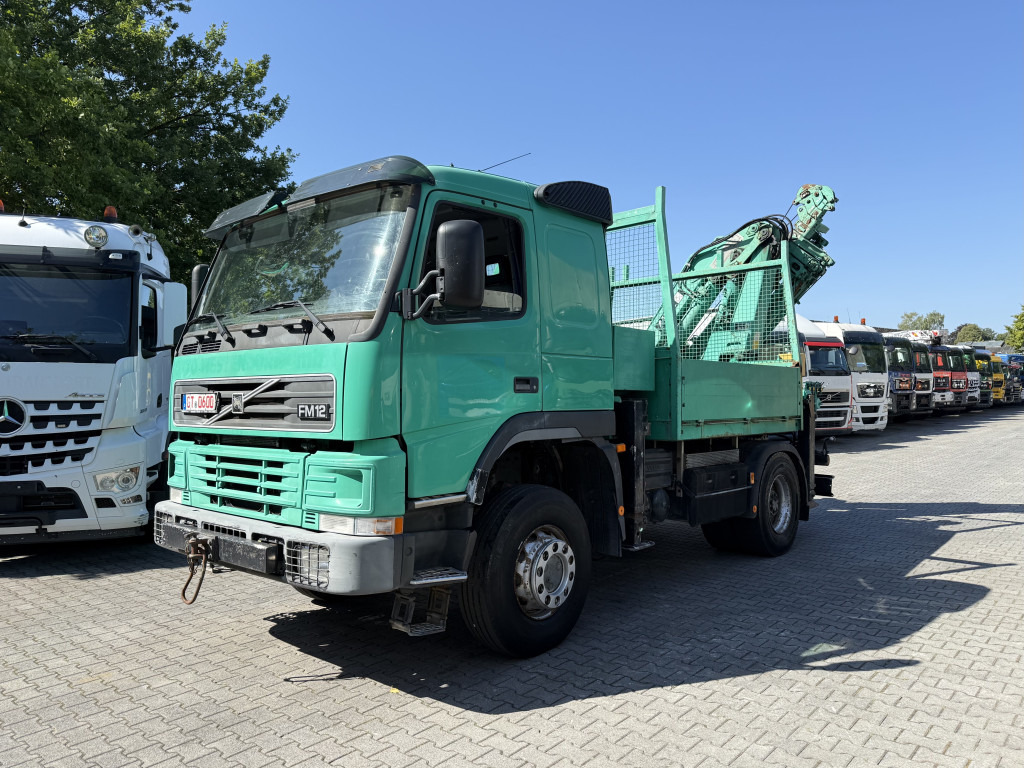 Volvo FM12 420 4X4 Kran MKG 300 bis 24 Meter - Platós teherautó, Darus autó: 1 kép. Volvo FM12 420 4X4 Kran MKG 300 bis 24 Meter - Platós teherautó, Darus autó: 1 kép.