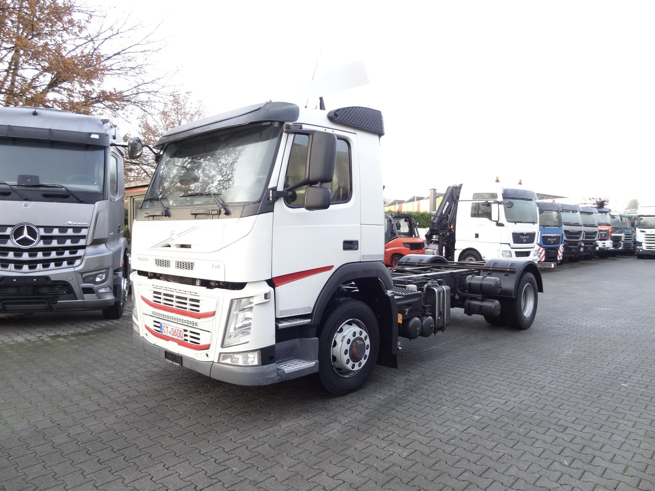 Volvo FM420 4X4 X-Track - Alvaz teherautó: 1 kép. Volvo FM420 4X4 X-Track - Alvaz teherautó: 1 kép.
