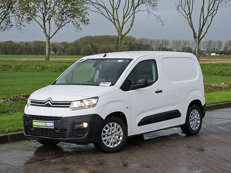 Citroën Berlingo 1.2 L1 Benzine Automaat! - Dobozos kisteherautó: 2 kép. Citroën Berlingo 1.2 L1 Benzine Automaat! - Dobozos kisteherautó: 2 kép.