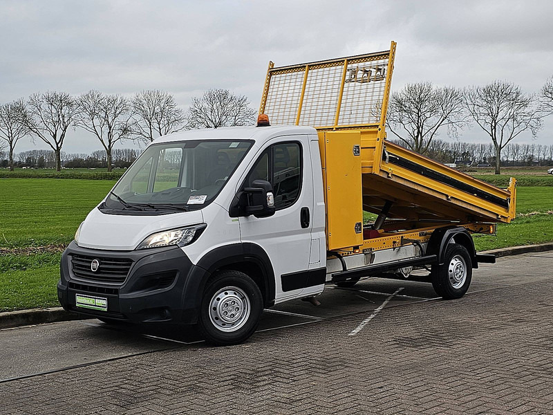 Fiat Ducato 2.3 Kipper Kist Euro6 AC - Billenőplatós kisteherautó: 2 kép. Fiat Ducato 2.3 Kipper Kist Euro6 AC - Billenőplatós kisteherautó: 2 kép.