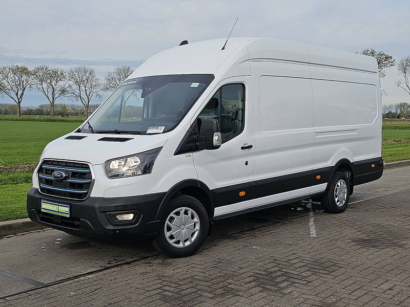 Ford E-Transit L4H3 Maxi 68kWh! - Furgon, Elektromos kisteherautó: 2 kép. Ford E-Transit L4H3 Maxi 68kWh! - Furgon, Elektromos kisteherautó: 2 kép.