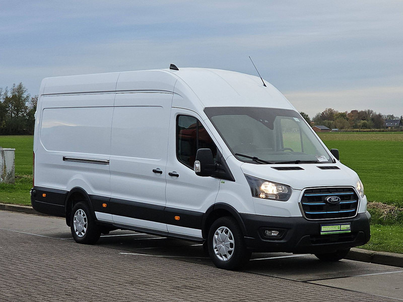 Ford E-Transit L4H3 Maxi 68kWh! - Furgon, Elektromos kisteherautó: 5 kép. Ford E-Transit L4H3 Maxi 68kWh! - Furgon, Elektromos kisteherautó: 5 kép.