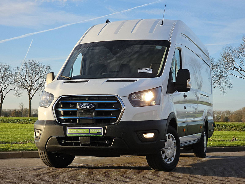 Ford E-Transit L4H3 Maxi 68kWh! - Furgon, Elektromos kisteherautó: 1 kép. Ford E-Transit L4H3 Maxi 68kWh! - Furgon, Elektromos kisteherautó: 1 kép.