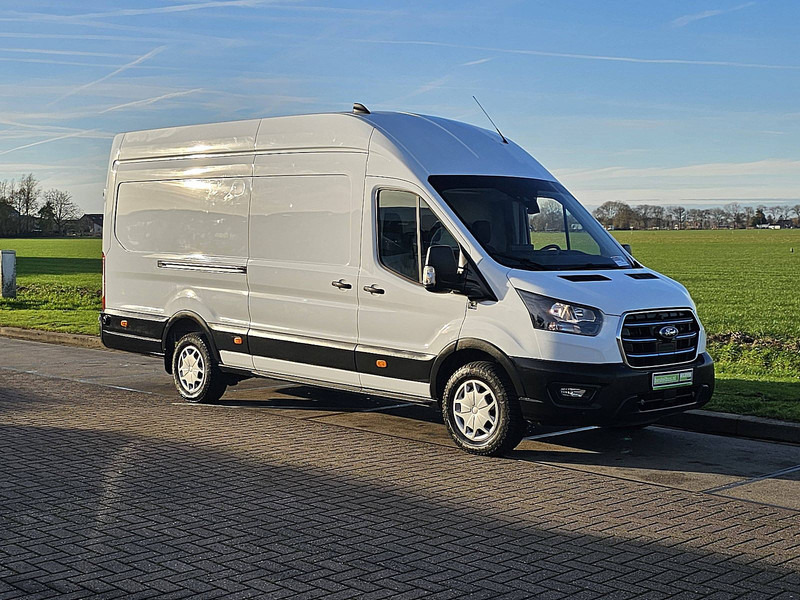 Ford E-Transit L4H3 Maxi 75 kWh - Furgon, Elektromos kisteherautó: 5 kép. Ford E-Transit L4H3 Maxi 75 kWh - Furgon, Elektromos kisteherautó: 5 kép.