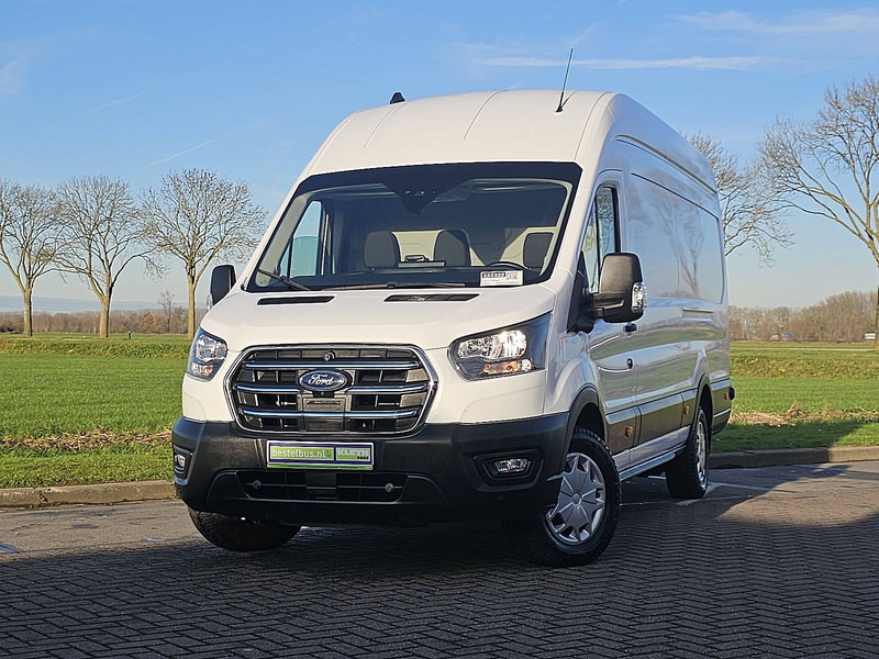 Ford E-Transit L4H3 Maxi 89 kWh - Furgon, Elektromos kisteherautó: 1 kép. Ford E-Transit L4H3 Maxi 89 kWh - Furgon, Elektromos kisteherautó: 1 kép.